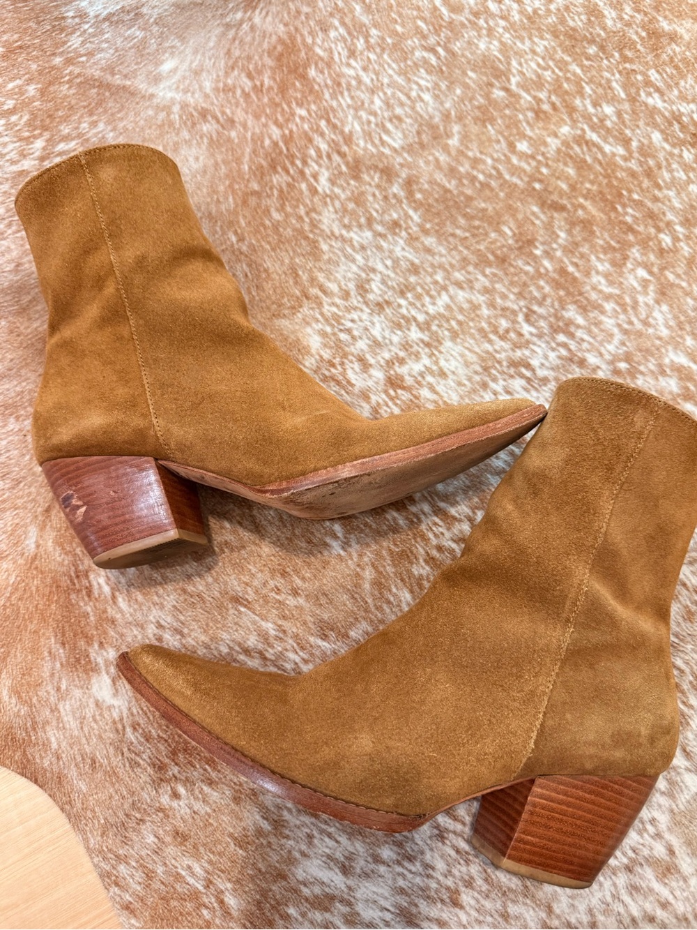 Matisse Suede Caty Booties Size 7.5!